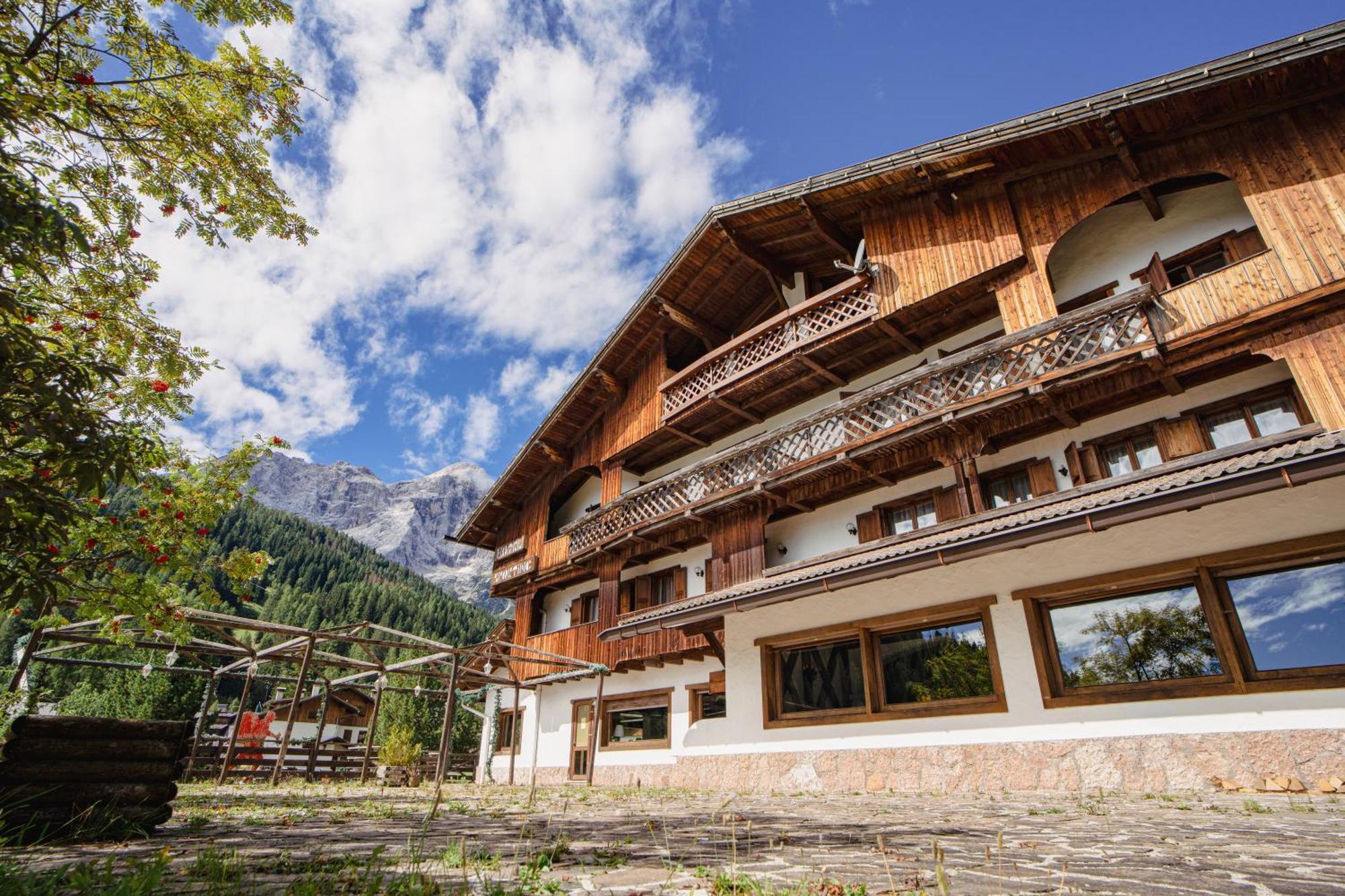 Hotel Sporting ヴァル・ディ・ゾルド エクステリア 写真