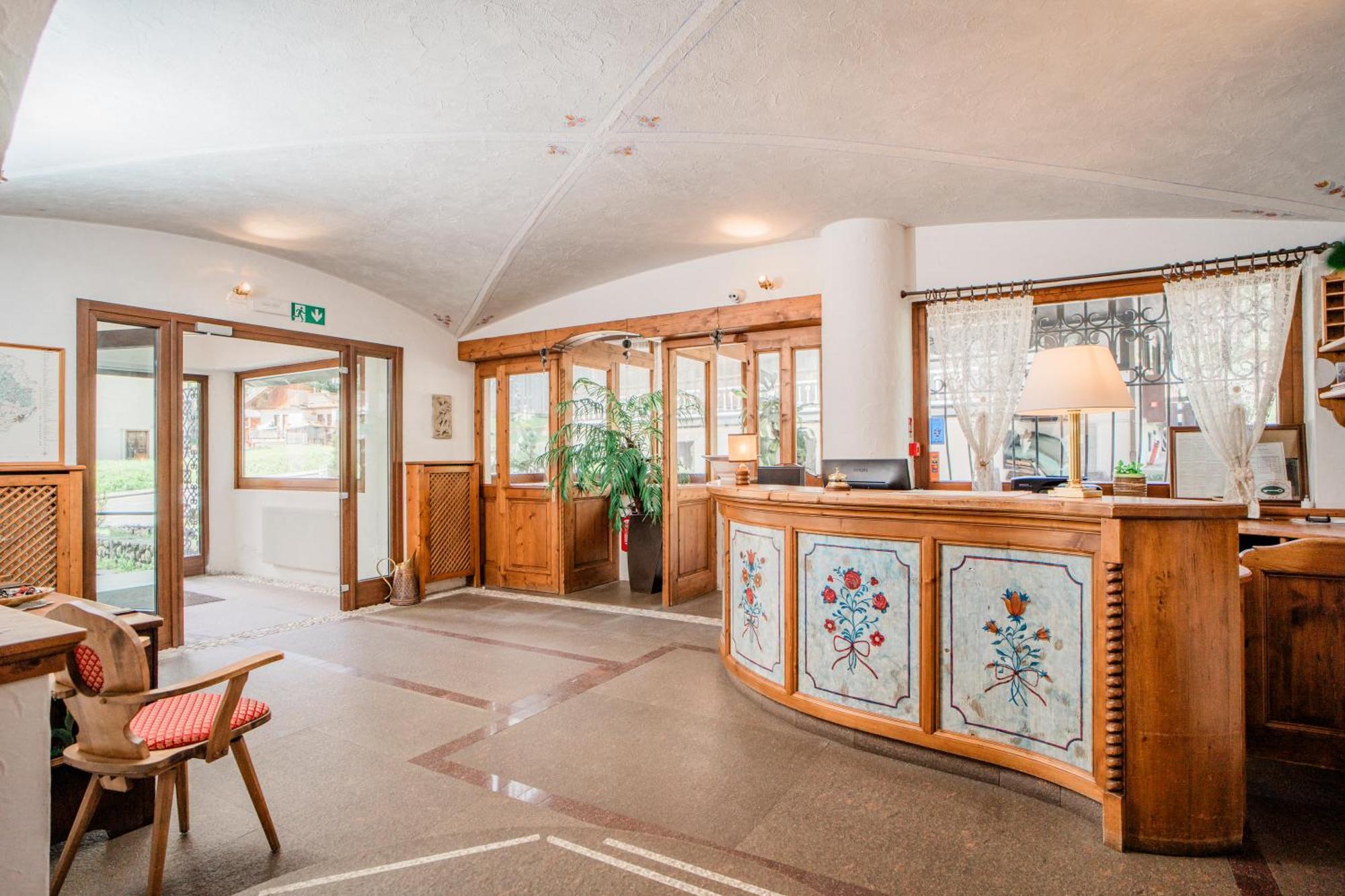 Hotel Sporting ヴァル・ディ・ゾルド エクステリア 写真