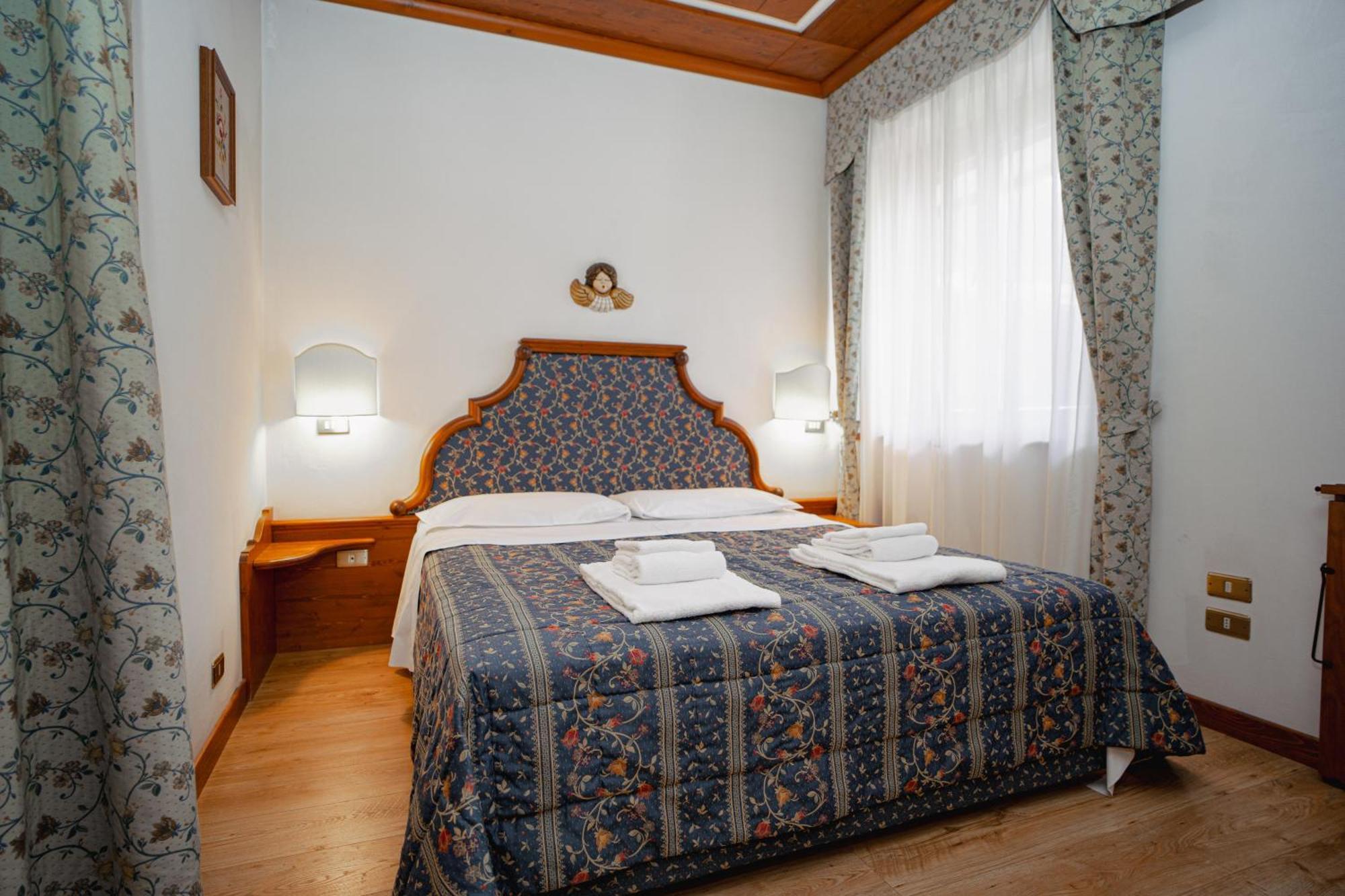Hotel Sporting ヴァル・ディ・ゾルド エクステリア 写真