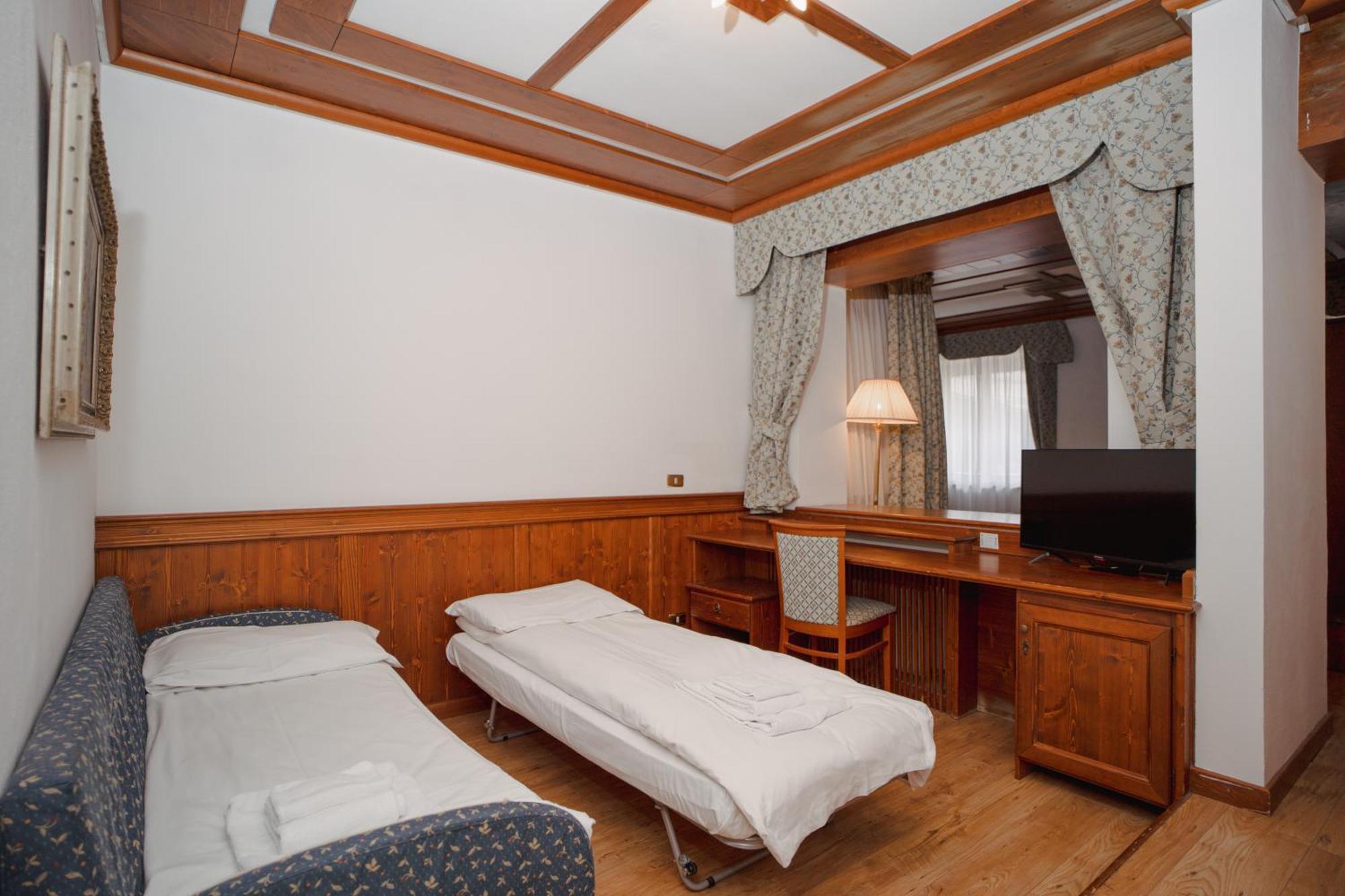 Hotel Sporting ヴァル・ディ・ゾルド エクステリア 写真